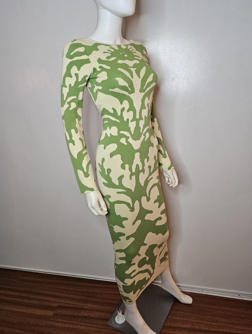 NWOT Hera Collection Green & Cream Cutout Back Long Sleeve Bodycon Dress Size S - Picture 7 of 10